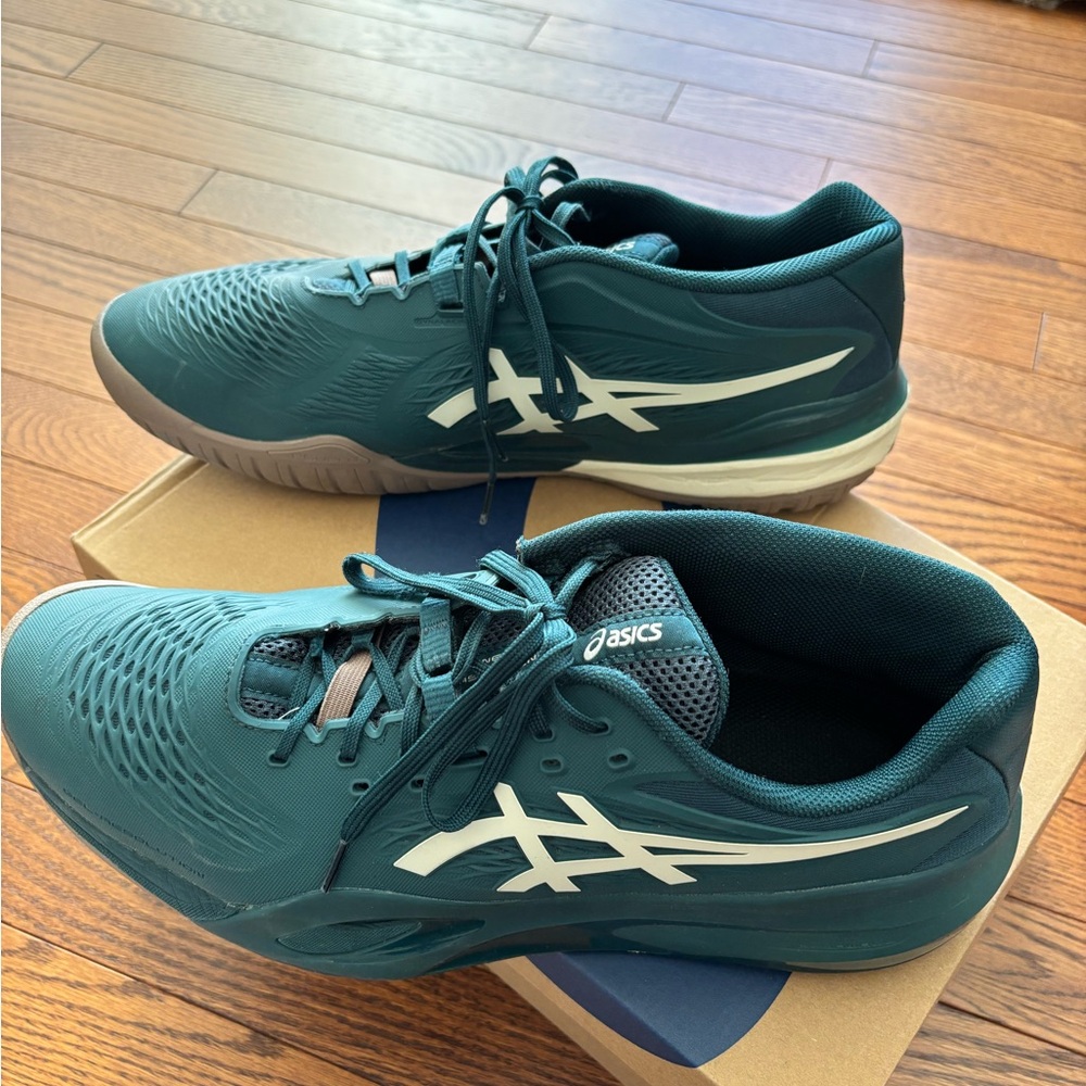 Asics Saxon Green Sneakers with White Logo - Picture 10 of 10